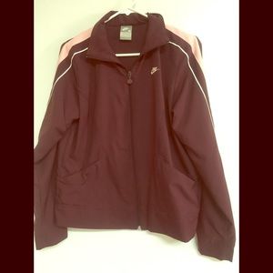 Nike zip up lightweight jacket in plum and pink